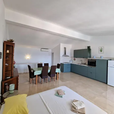 Jurlinka Апартаменты Живогошче